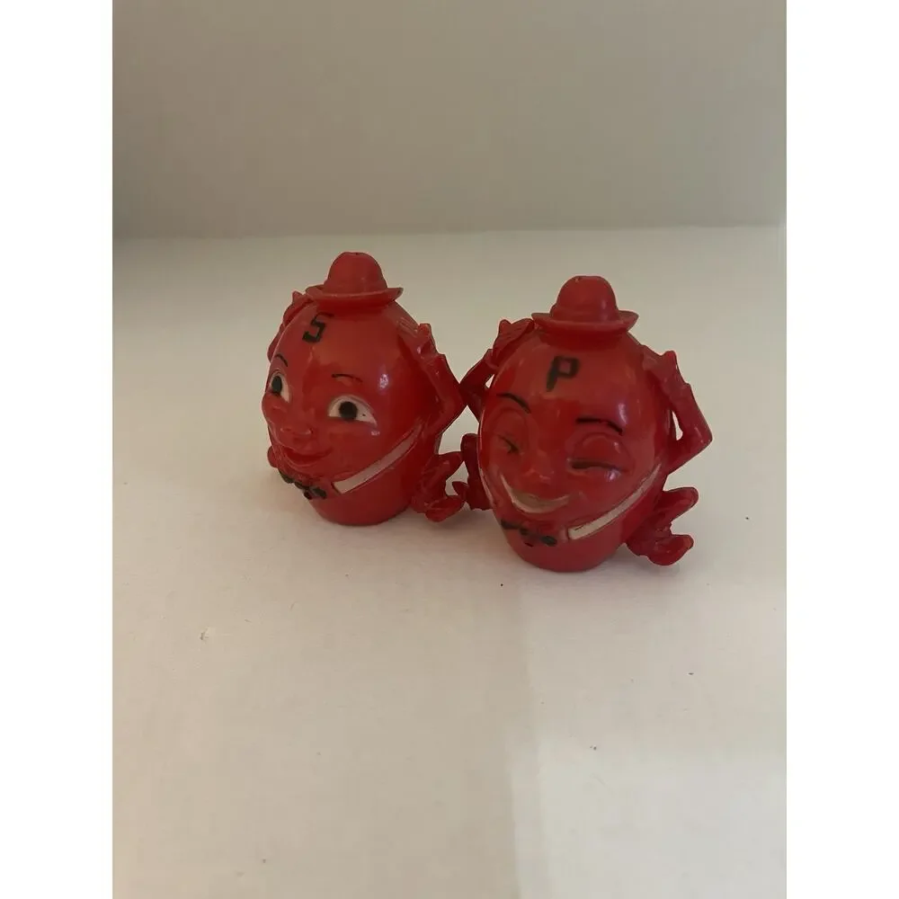 Vintage Humpty Dumpty Salt Pepper Shakers Plastic 3